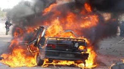 Bakıda minik avtomobili yanıb